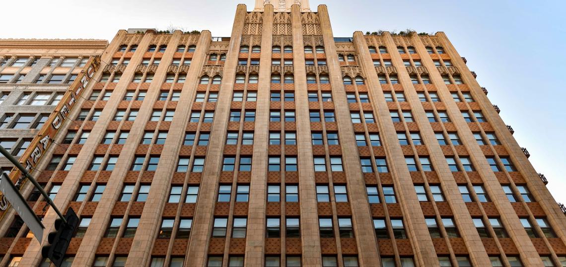 ADAM SILVERMAN アダム シルヴァーマン 大 ACE HOTEL Art Exhibition by Louise Bonnet and Adam Silverman | Silver Magazine